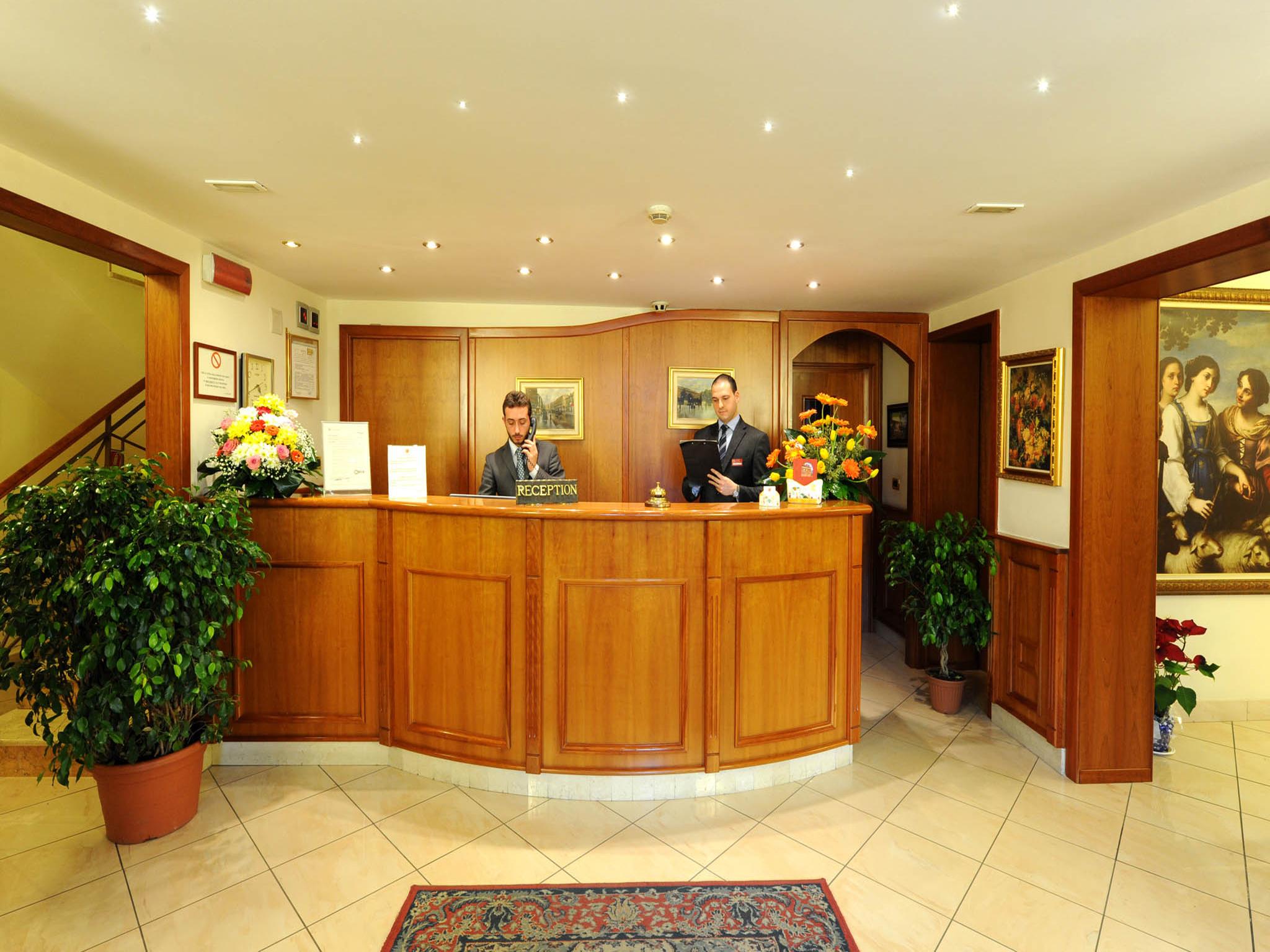 Buono Hotel Napoli Exterior foto