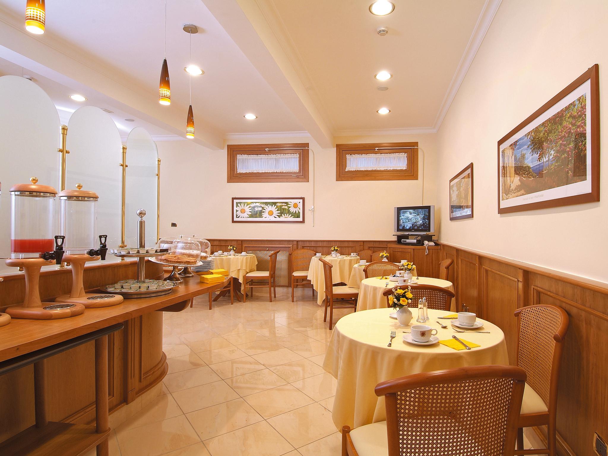 Buono Hotel Napoli Restaurant foto